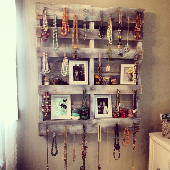 Create pallet shelves! here are 20 ideas... Mensole con pallet