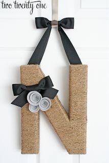decorare casa lettere in cartone 10