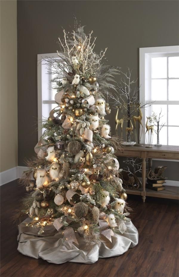 Décorer la base du sapin de Noel! Voici 20 idées créatives...