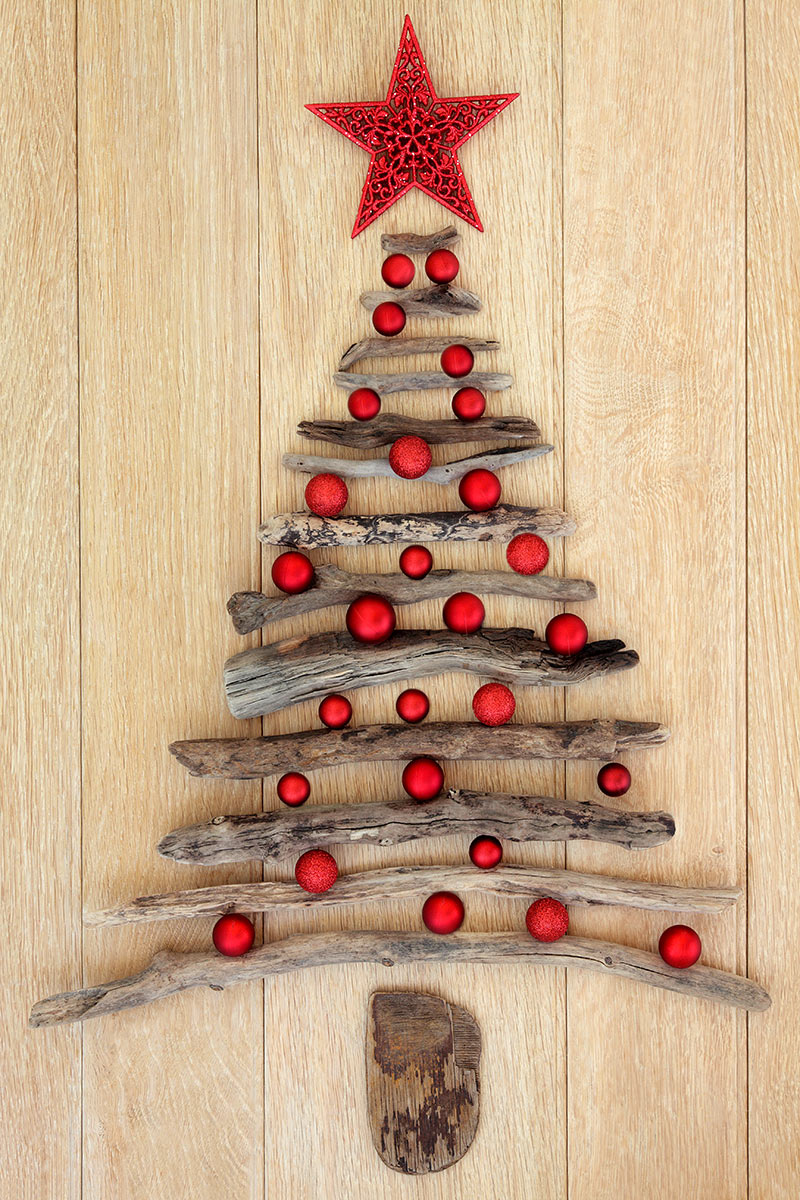 Sapin de Noël DIY en bois recyclé.