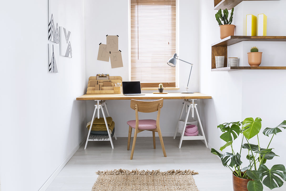 petit espace bureau de travail moderne à la maison