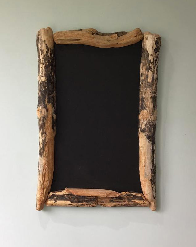 cadre DIY en bois recyclé avec tableau noir