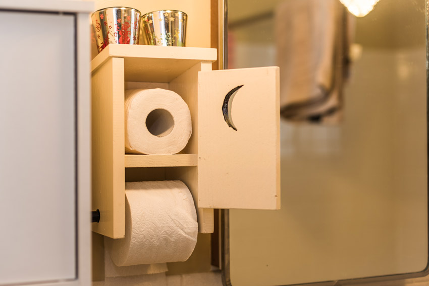 porte-rouleaux papier toilette DIY avec bois recyclé