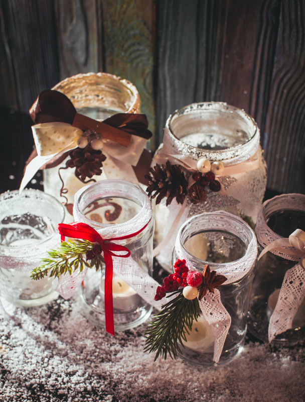 Bocaux en verre récupérer pour décorer à Noël.