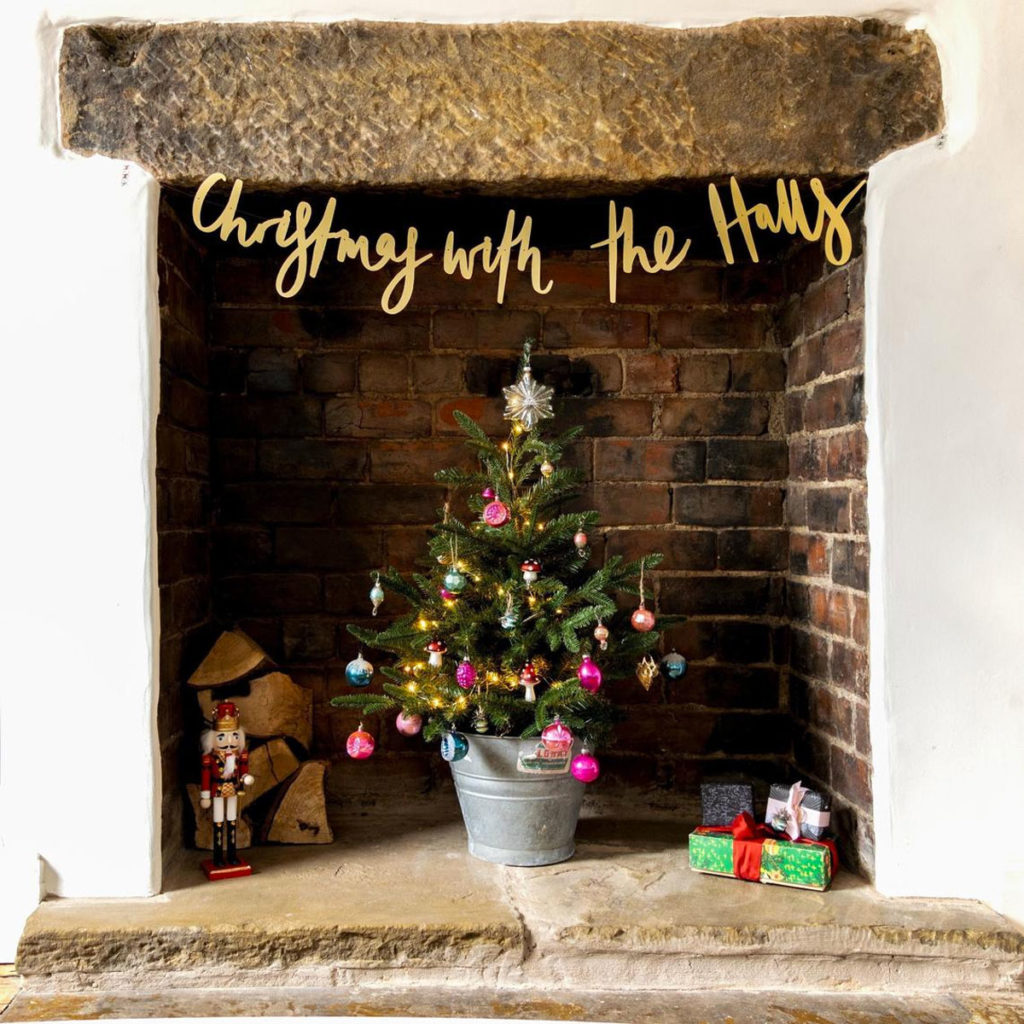 La déco cheminée pour Noël: 13 idées pour s'inspirer