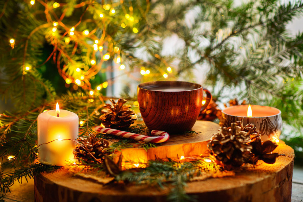 Reproduire la magie de Noël avec des bougies 12 idées inspirantes