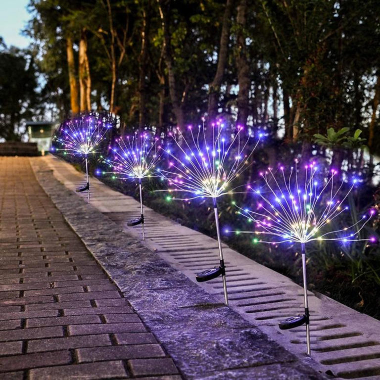Comment illuminer son jardin à Noël : nos inspirations à ne pas louper