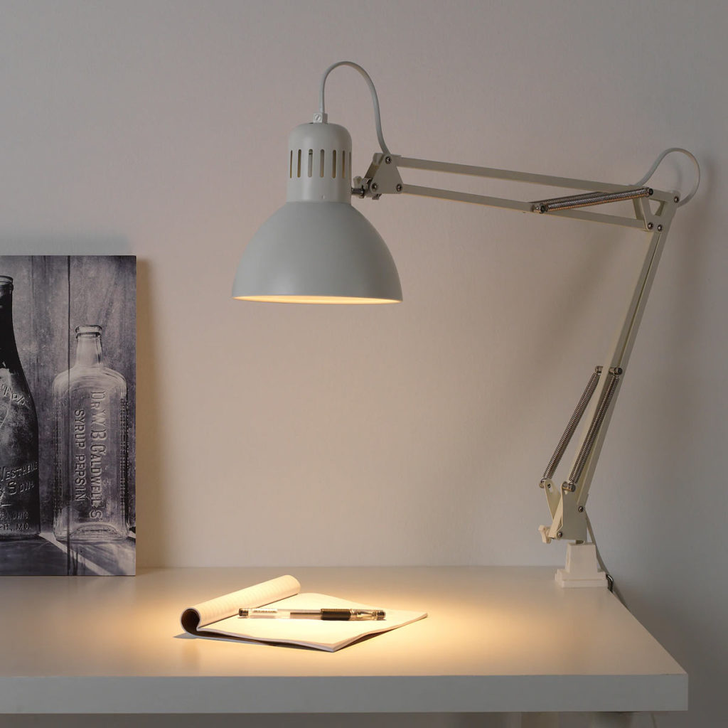 Lampe de bureau IKEA 10 modèles pour faire le bon choix