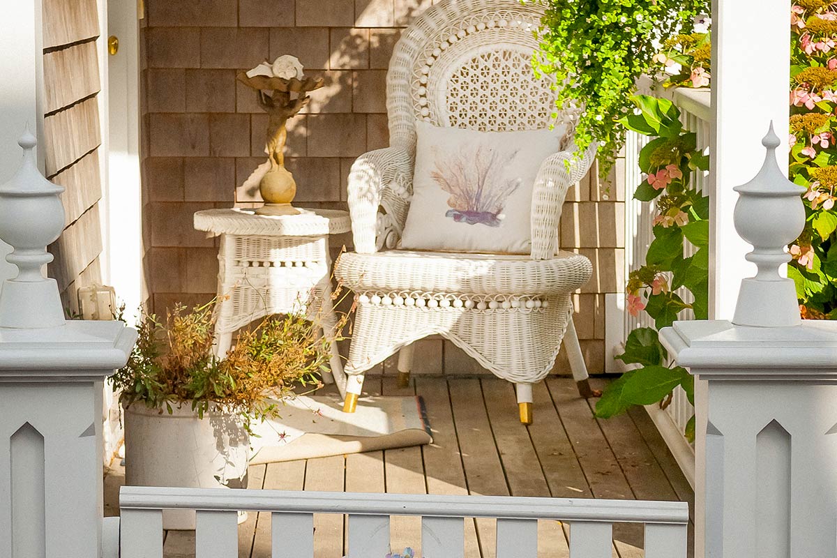 Aménagement porche style shabby chic.