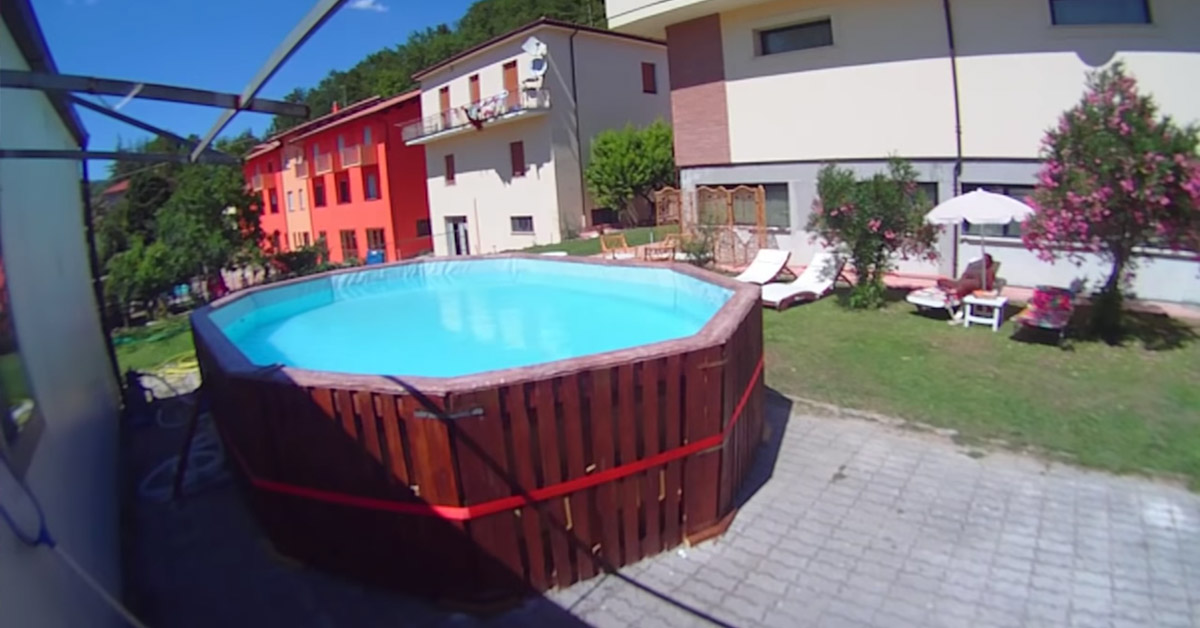 Piscine DIY avec des palettes.