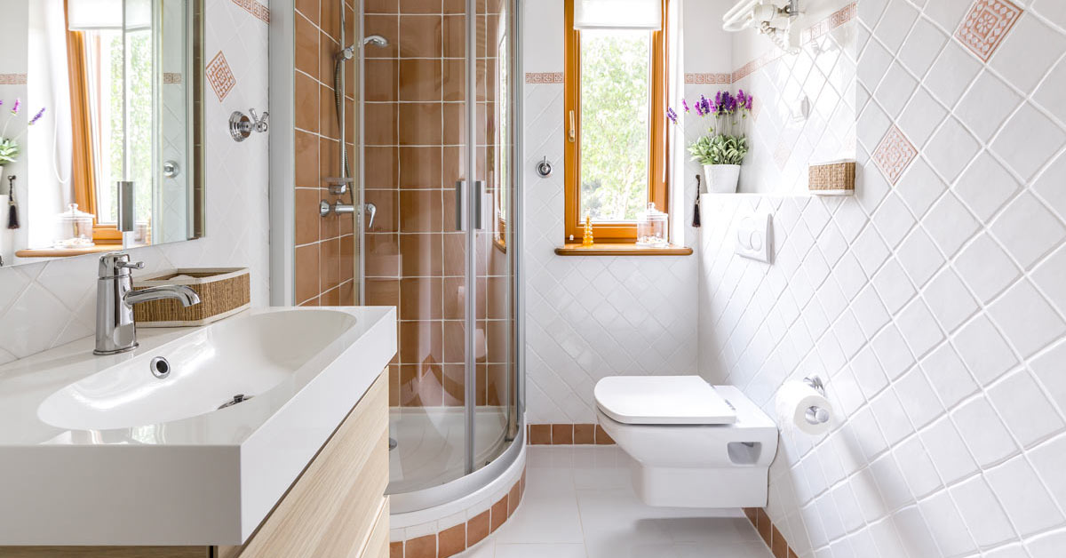 Astuces pour agrandir une petite salle de bains.