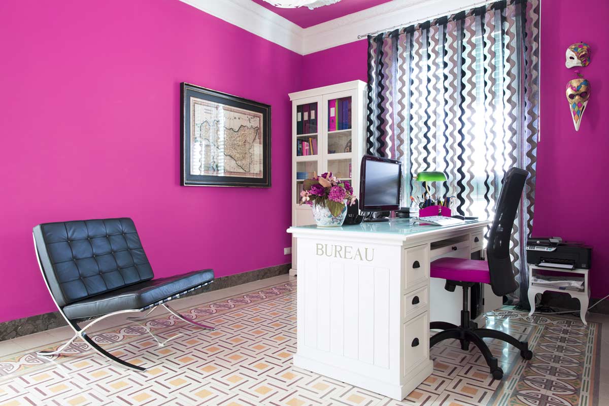 Comment décorer votre maison avec la couleur fuchsia.