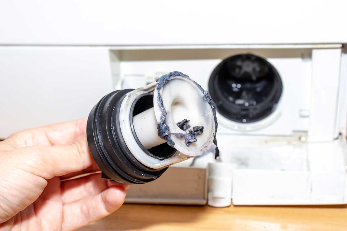 Comment nettoyer la machine à laver et éliminer les mauvaises odeurs.
