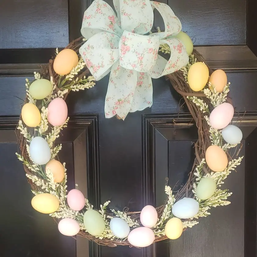 An Eggstraordinary Wreath