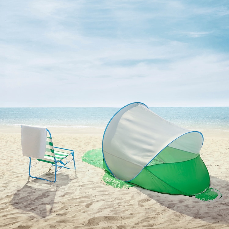 La tente de plage Ikea qui vous protège et vous rafraîchit
