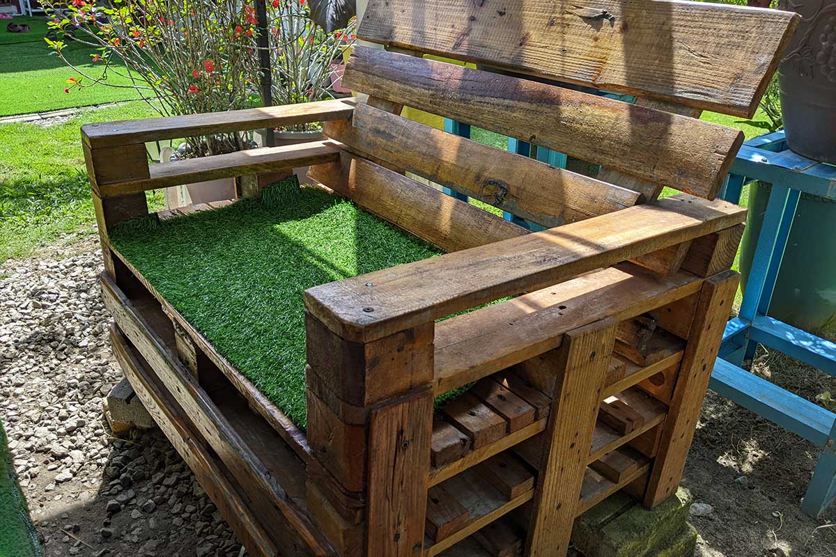 banc de jardin en palettes de bois