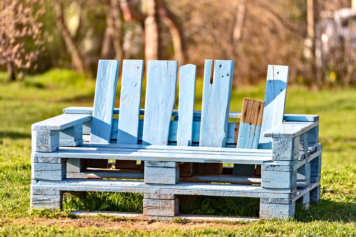 banc de jardin DIY avec des palettes de bois