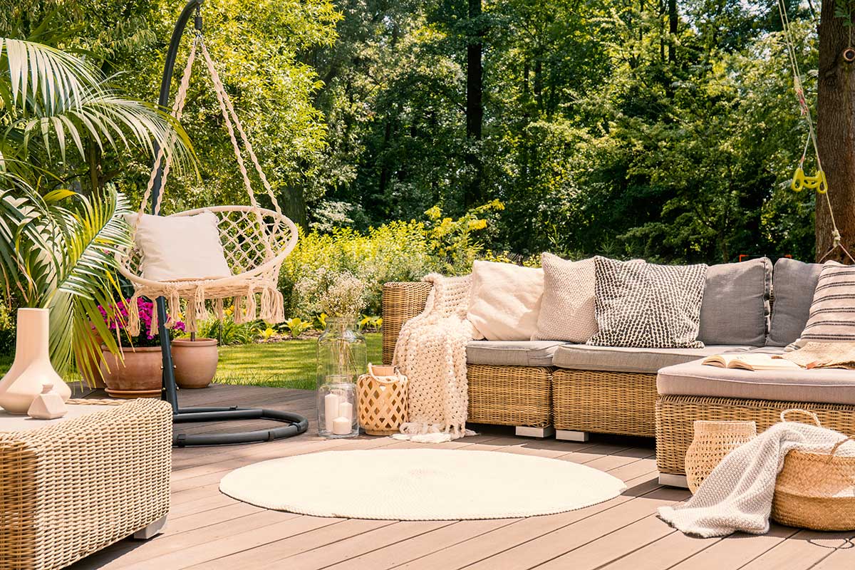 superbe terrasse avec meuble de jardin en rotin