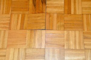 parquet gonflé, causes et solutions