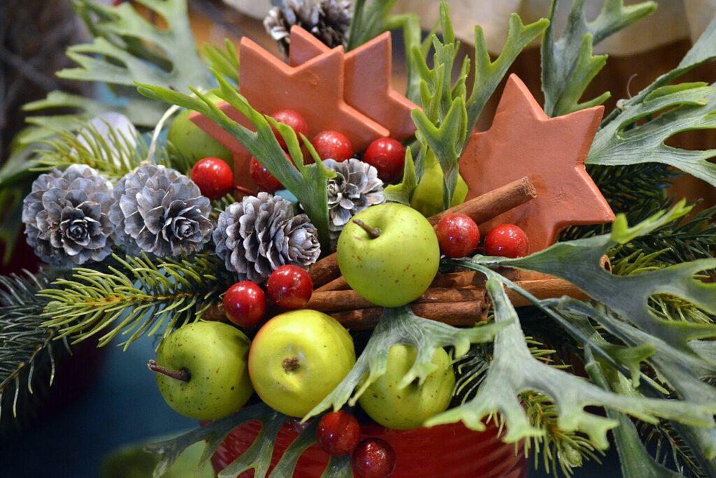 Décorer avec des pommes de pin! Voici 23 idées créatives… - Sanok Weihnachtsschmuck