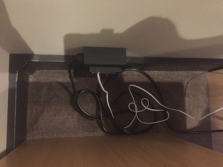 Ranger les cables dans la maison! Voici 12 astuces…