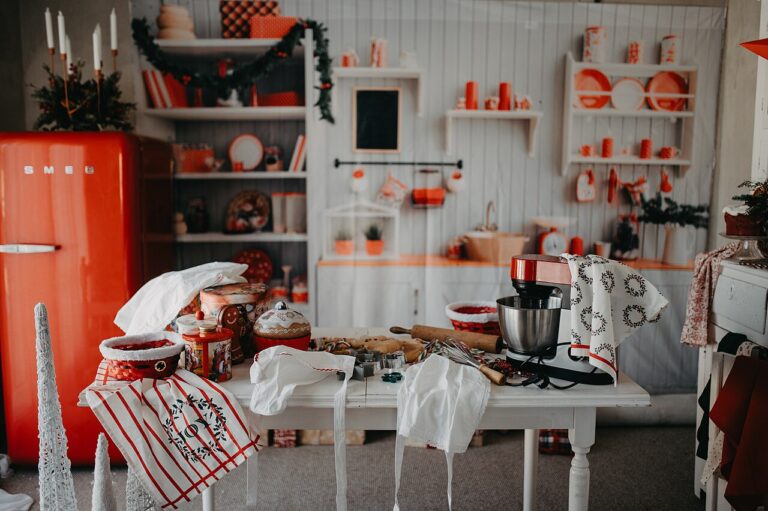 Combiner blanc et bois clair dans la cuisine! 15 idées lumineuses pour vous inspirer…