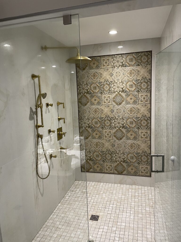 10 solutions IKEA pour une petite salle de bains : inspirez-vous