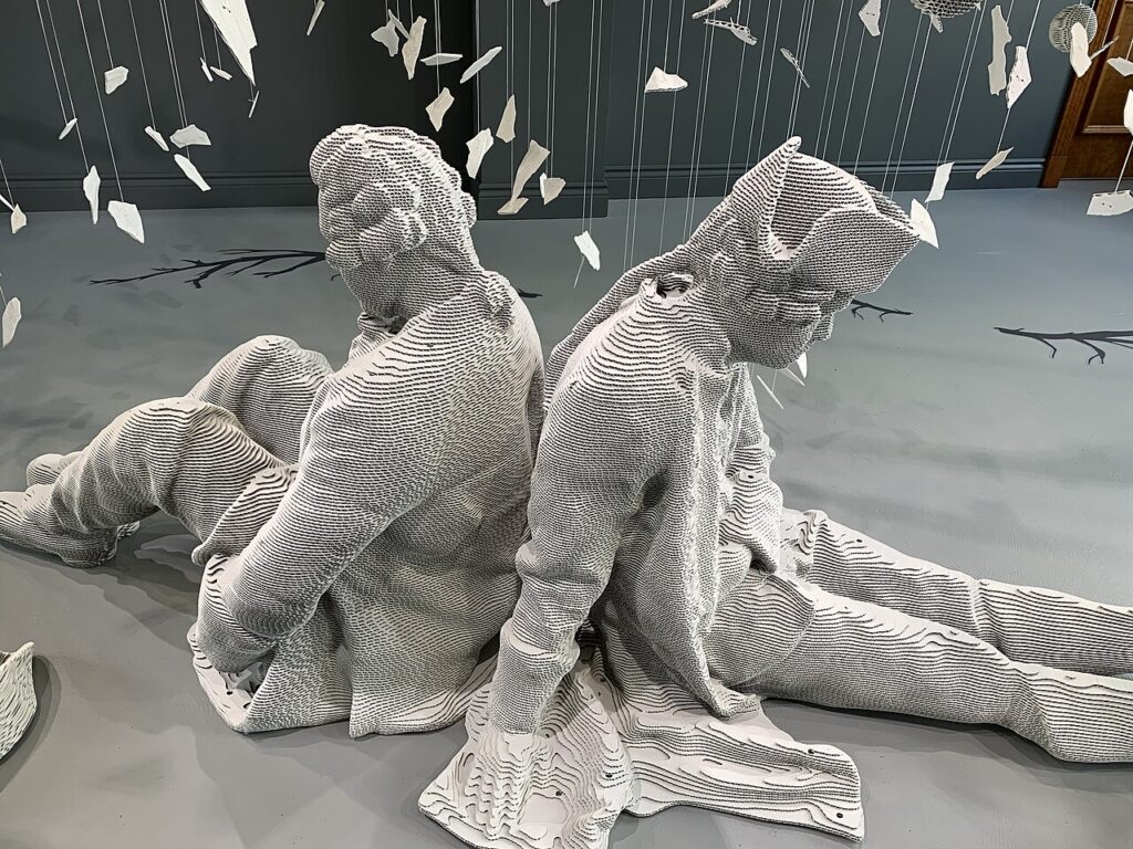Lettres déco fabriquées en carton! Voici 15 idées créatives… - Les généraux Louis-Joseph de Montcalm et James Wolfe. Sculpture en carton créée pour l'