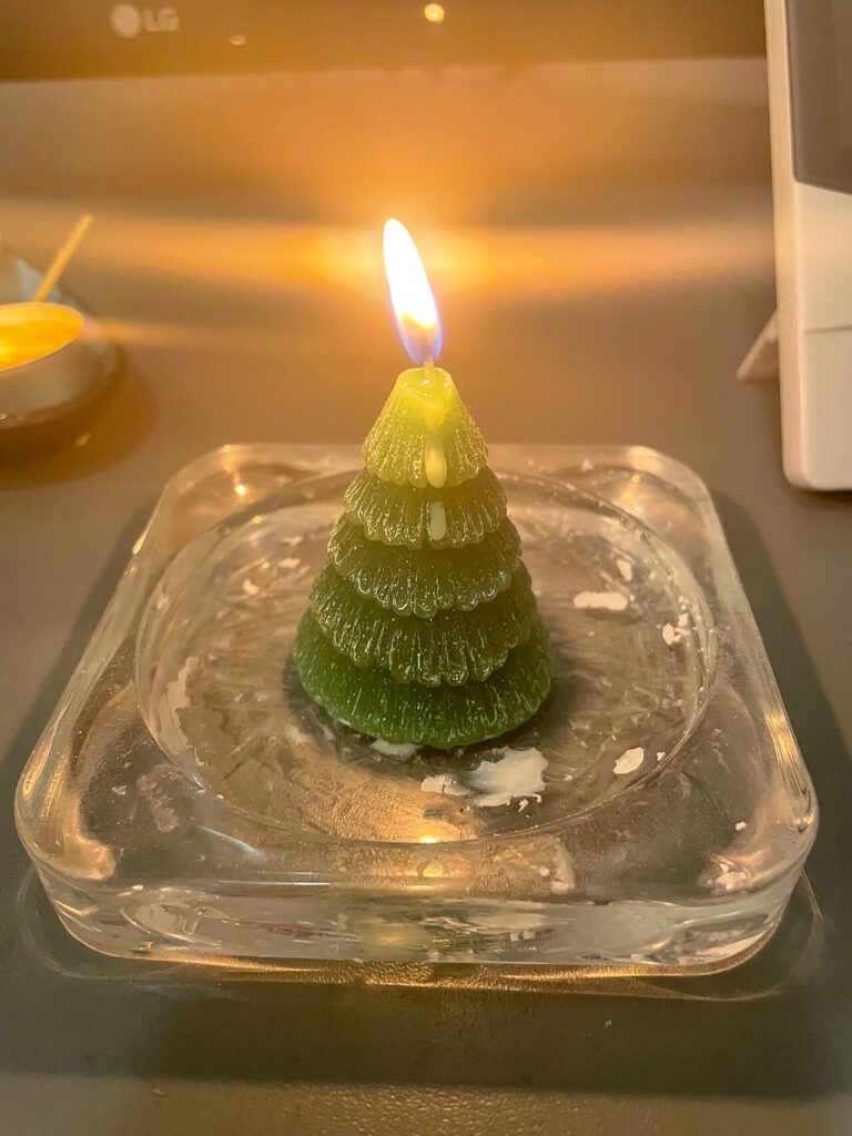 Décorer son intérieur avec un « Petit » sapin pour Noel! 15 idées inspirantes… - illustration