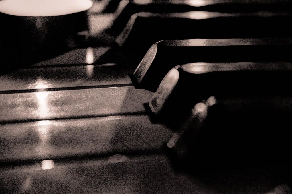 Un bougeoir thème marin pour votre intérieur - 500px provided description: A HDR Image of my piano. This picture is old, found it today again!Hope you
