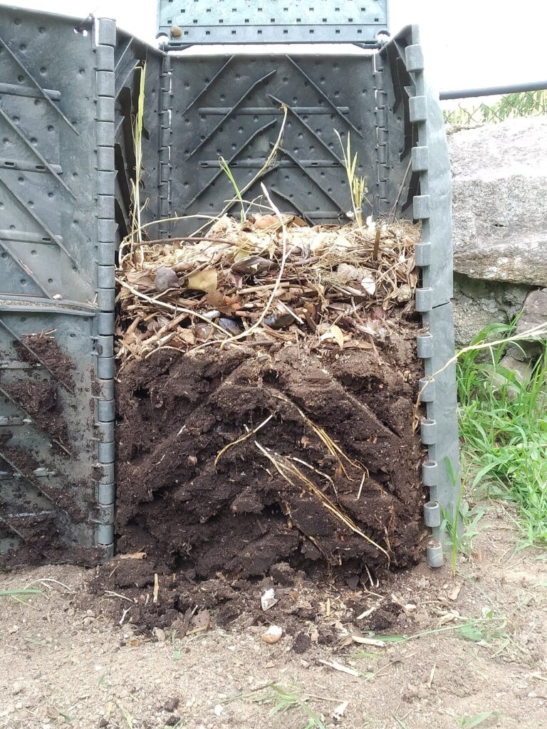 Le secret insolite pour un jardin prospère - Composteiro doméstico no Grove (Pontevedra)