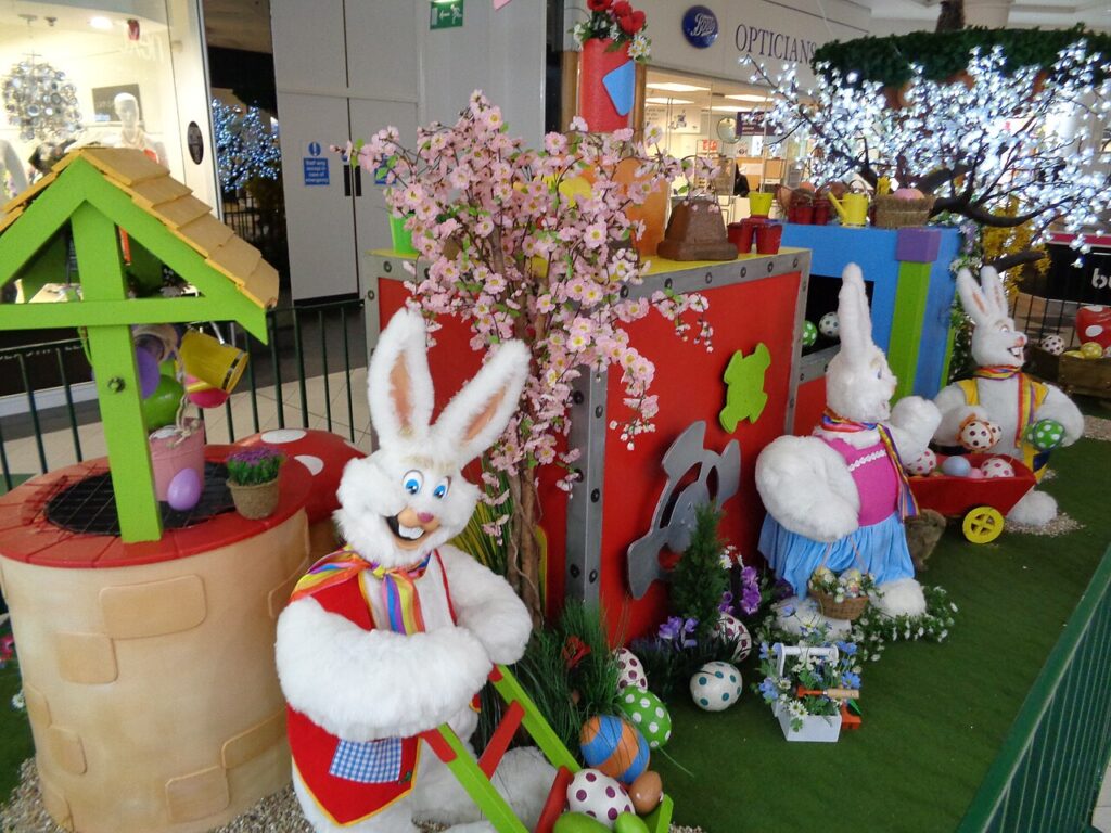 Créations en bois pour Pâques - 2015 Easter display in The Pyramids shopping centre, Birkenhead, Merseyside, England.