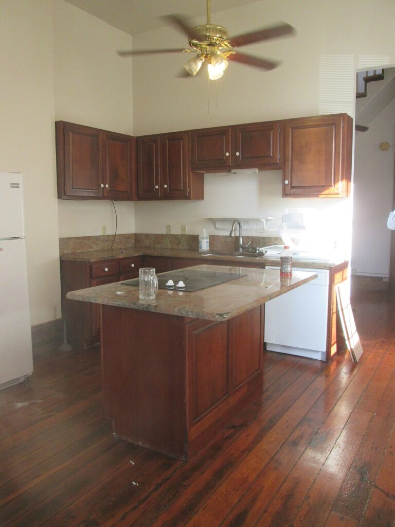 Réutiliser de vieux ustensiles de cuisine pour créer quelque chose d’original dans la maison - 237 Morgan Street, Algiers Point, New Orleans. First ho