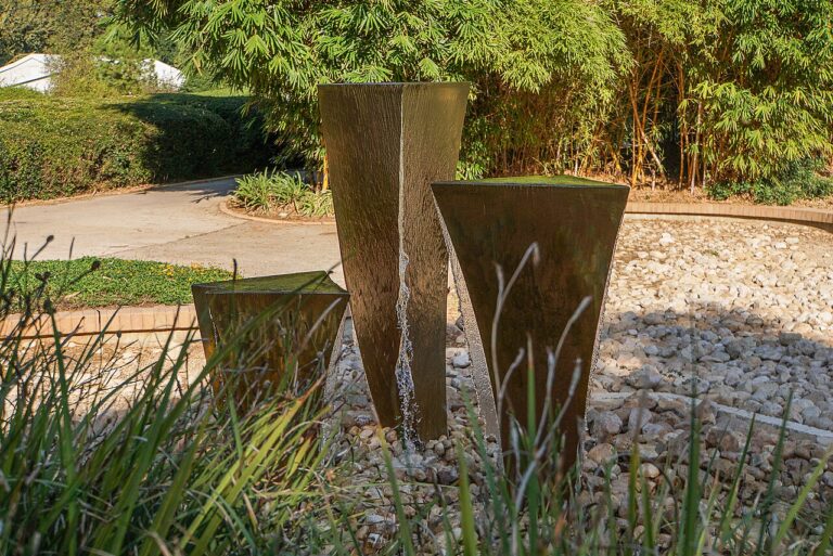 Recyclage créatif : il est temps de donner vie à votre fontaine de jardin DIY