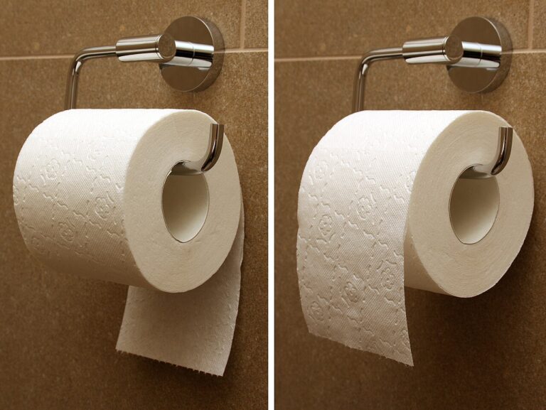 Un porte-rouleau papier toilette DIY pour une salle de bain originale: 13 inspirations