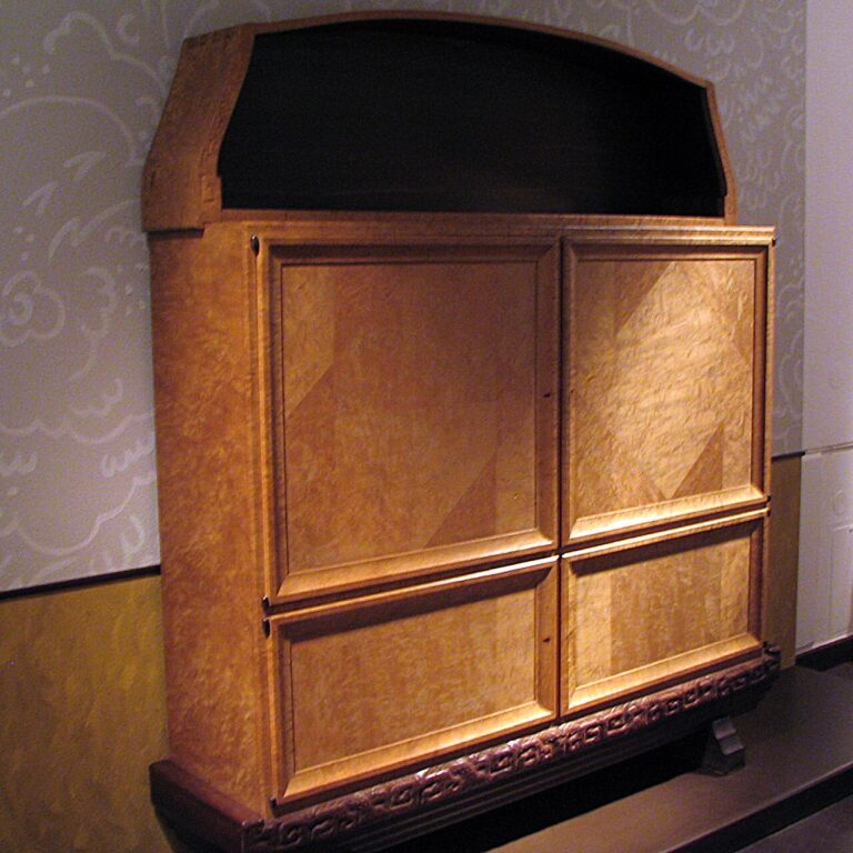 Petite armoire ? Voici quelques astuces pour maximiser votre espace de rangement