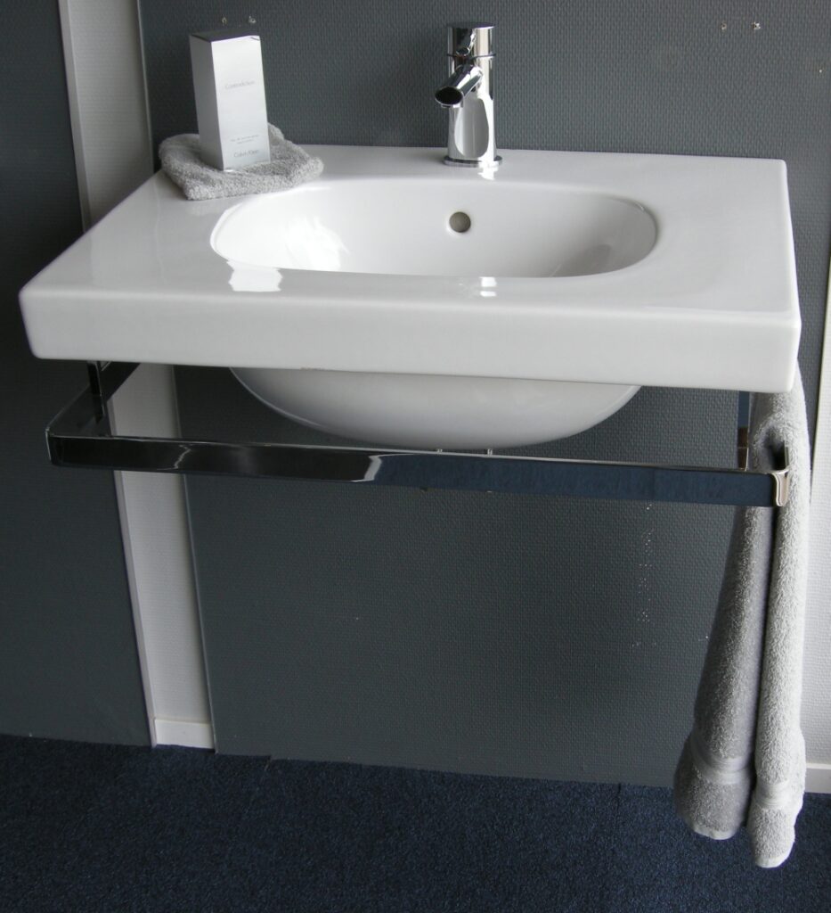 Réaliser un porte serviettes original! Voici 20 idées… - Een moderne porceleinen wastafel